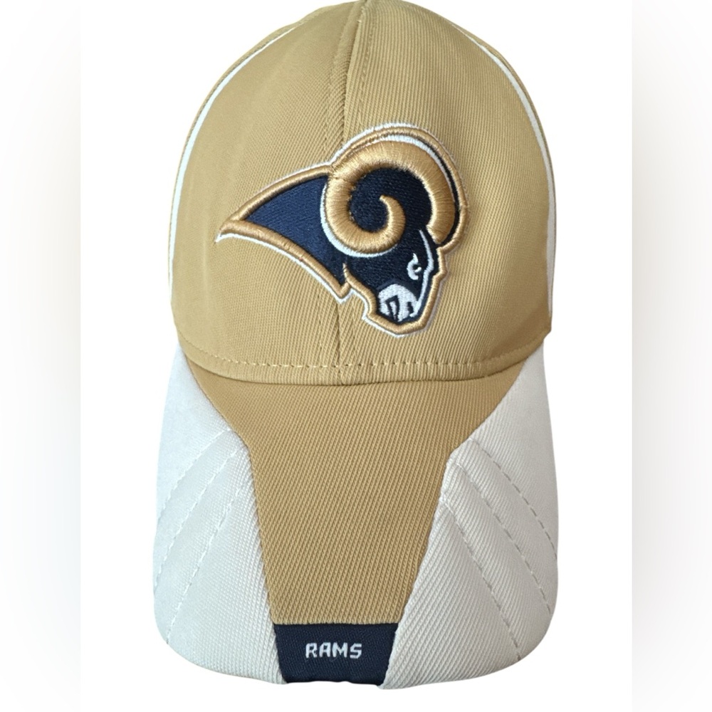 Vintage St. Louis Rams Fitted Cap/Hat Size M/L Reebok Gold &‎ Navy NFL Rams NFC